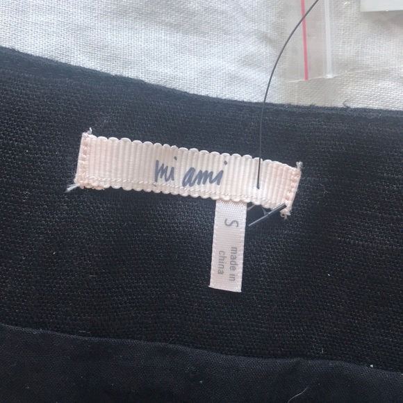 Beautifully Embroidered Botton Front Skirt - Picture 2 of 3